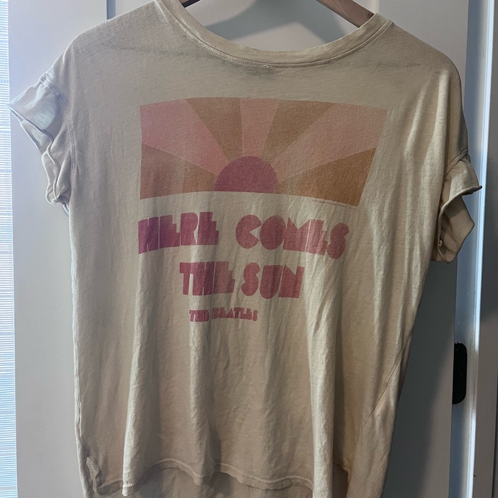 Junk food xs beatles graphic tee